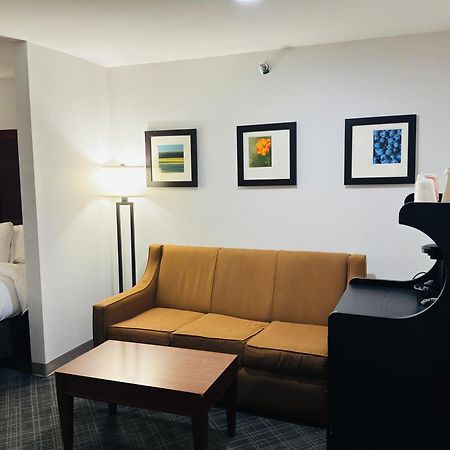 Comfort Suites Plymouth Near Us-30 Bagian luar foto