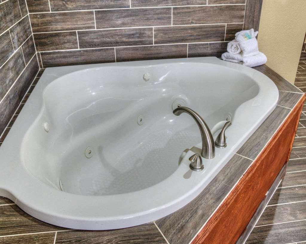 Comfort Suites Plymouth Near Us-30 Ruang foto