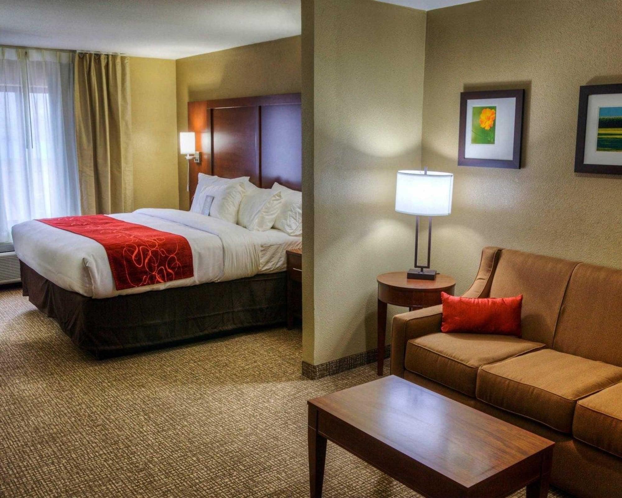 Comfort Suites Plymouth Near Us-30 Bagian luar foto