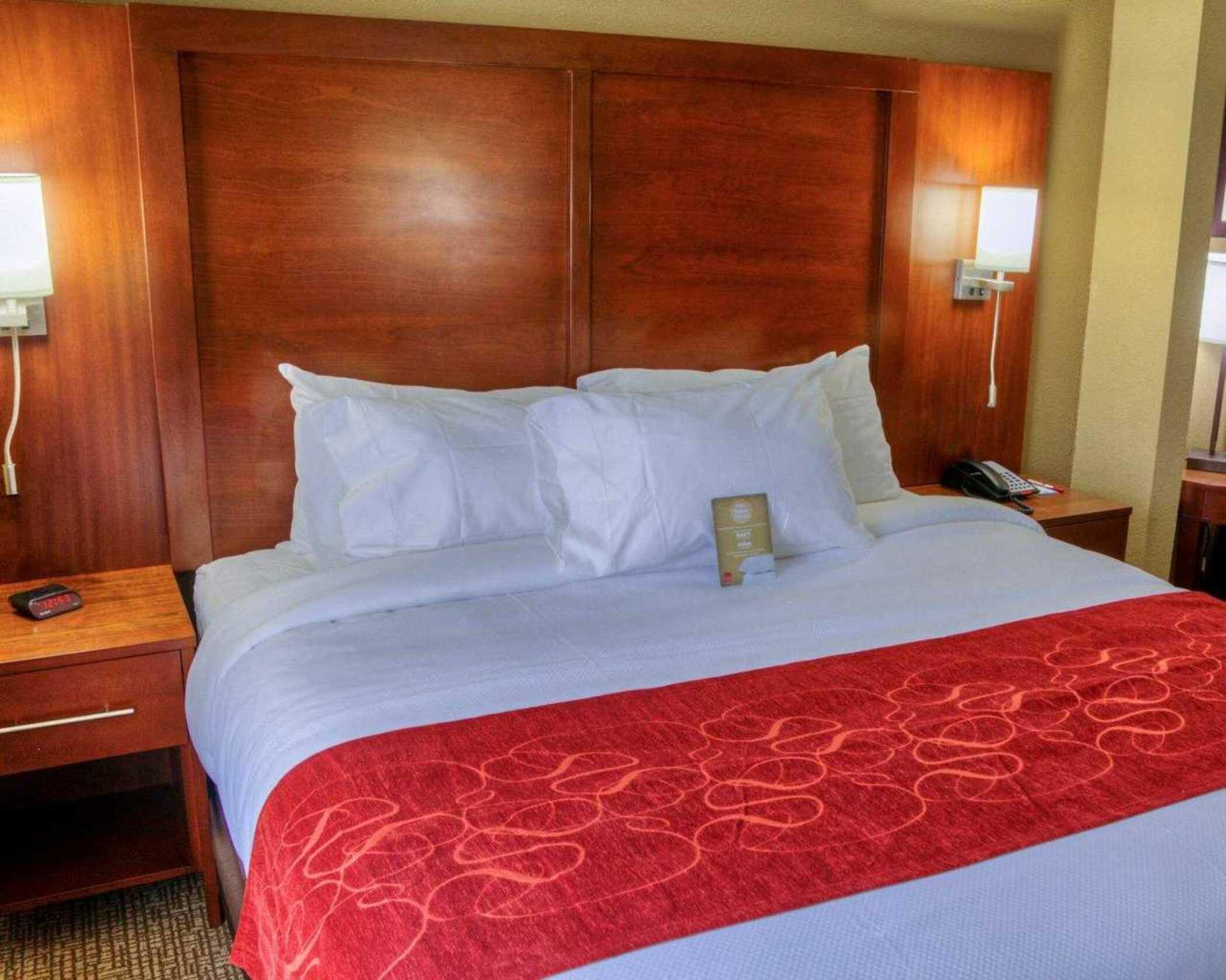 Comfort Suites Plymouth Near Us-30 Bagian luar foto