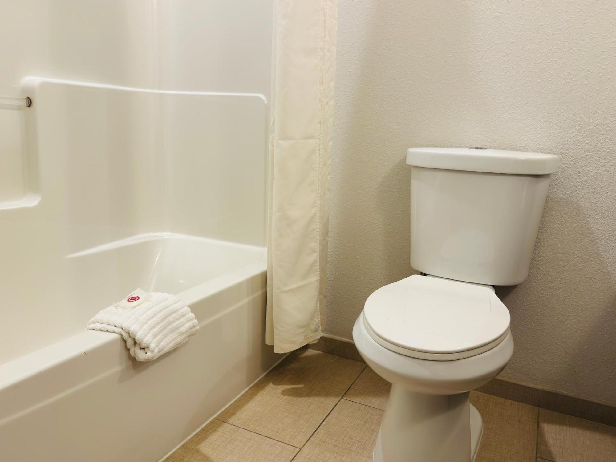 Comfort Suites Plymouth Near Us-30 Bagian luar foto