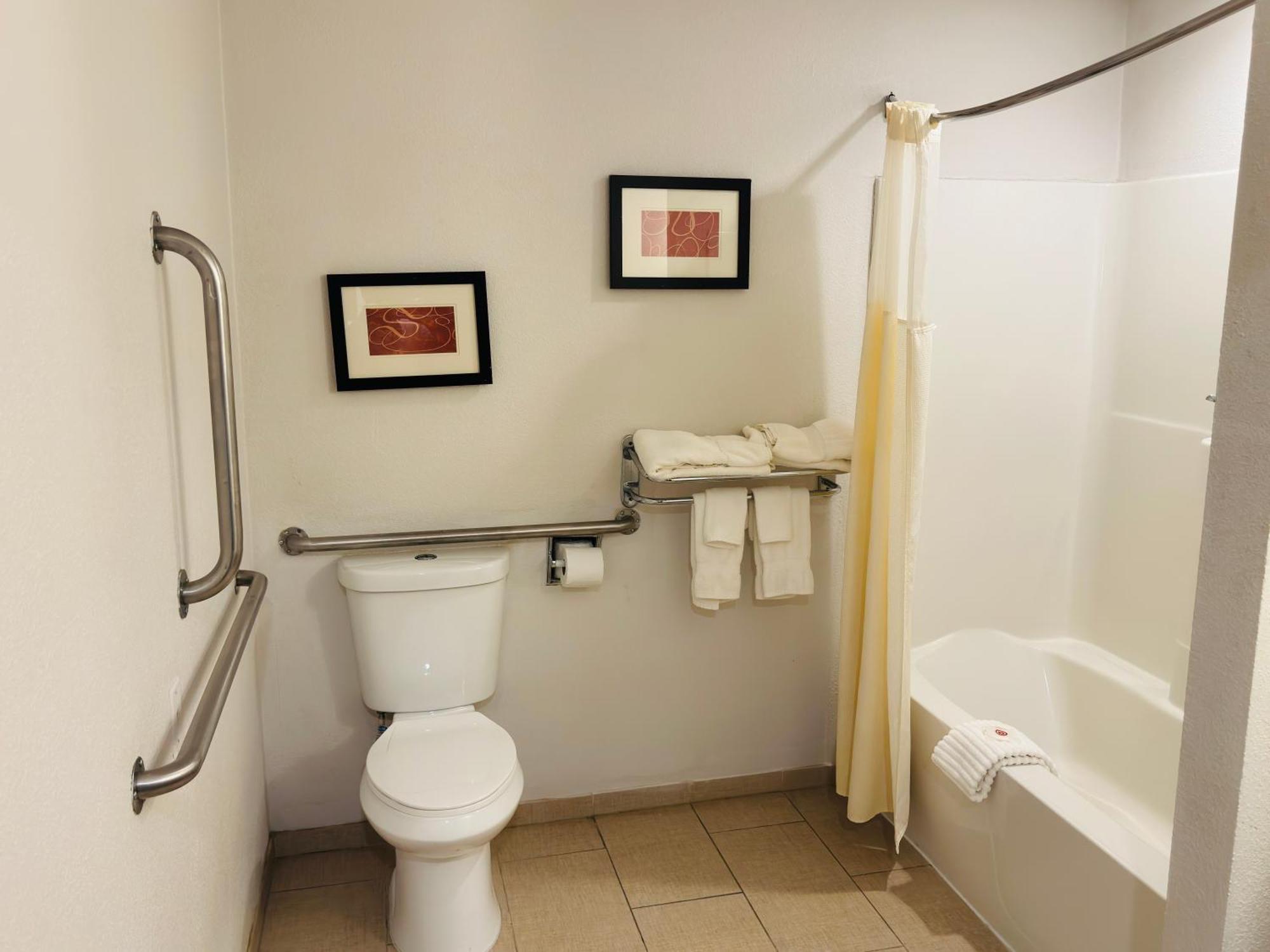 Comfort Suites Plymouth Near Us-30 Bagian luar foto