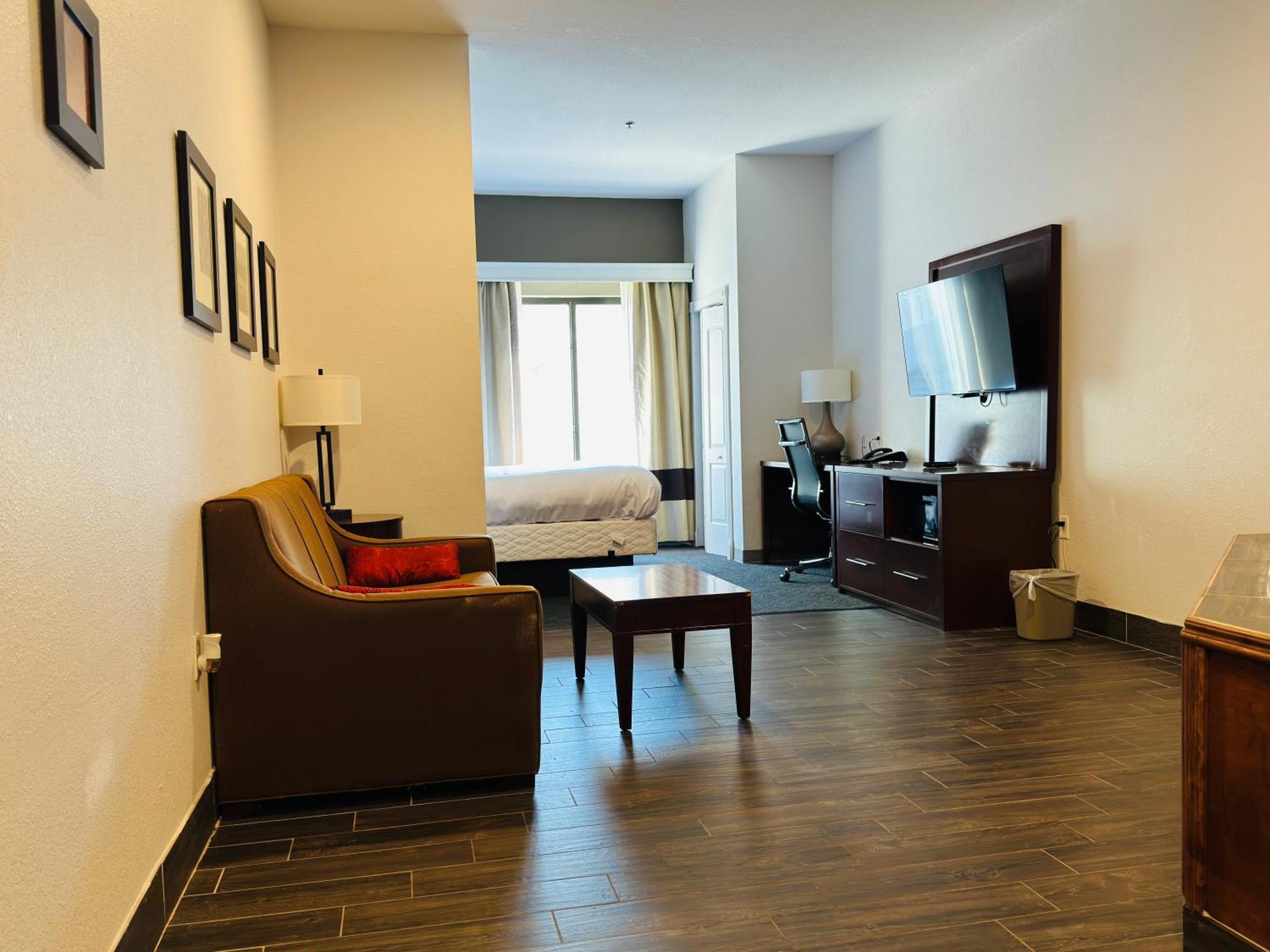 Comfort Suites Plymouth Near Us-30 Bagian luar foto